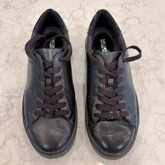 Mickael Kors leather sneakers size 7,5 - Picture 1 of 10
